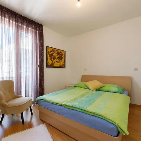 Apartman Luxury Sara *