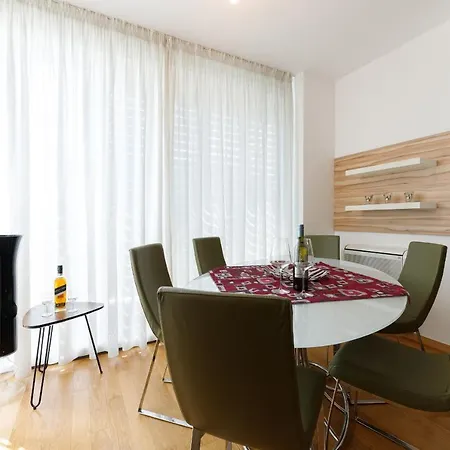 Apartment Luxury Sara *